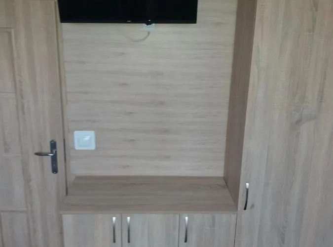 Dwupokojowy N4 - Freezerhause Kozery- Noclegigrodziskpl 792-535-535